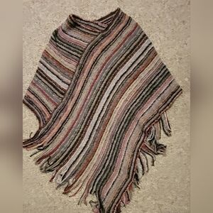 Poncho in Earth Tones 💗 MAKE AN OFFER 💗